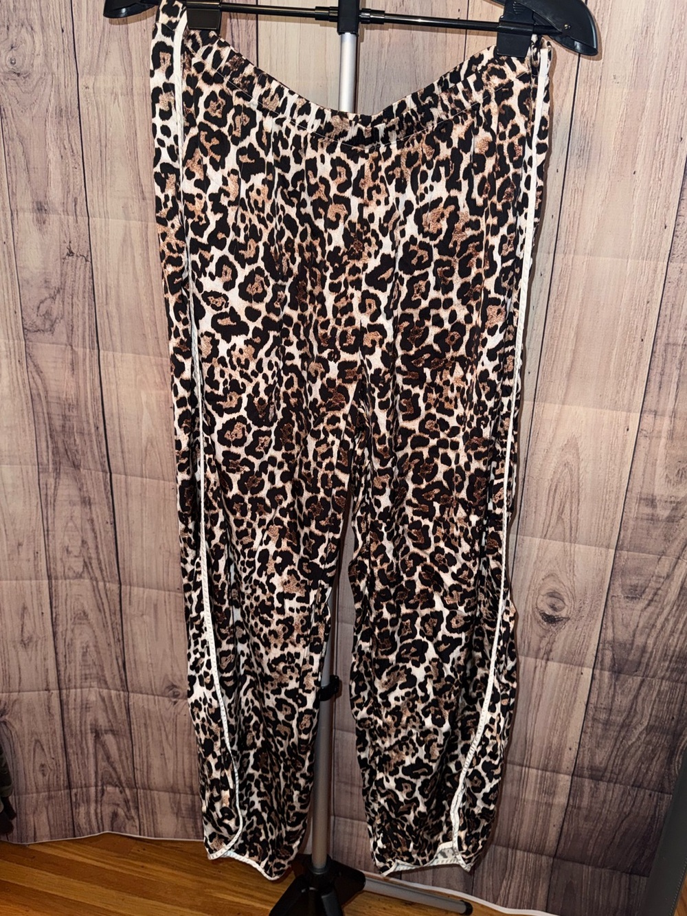 Aerie Leopard Print Wide Leg Lounge Pajama Pants XL Animal Print Side piping